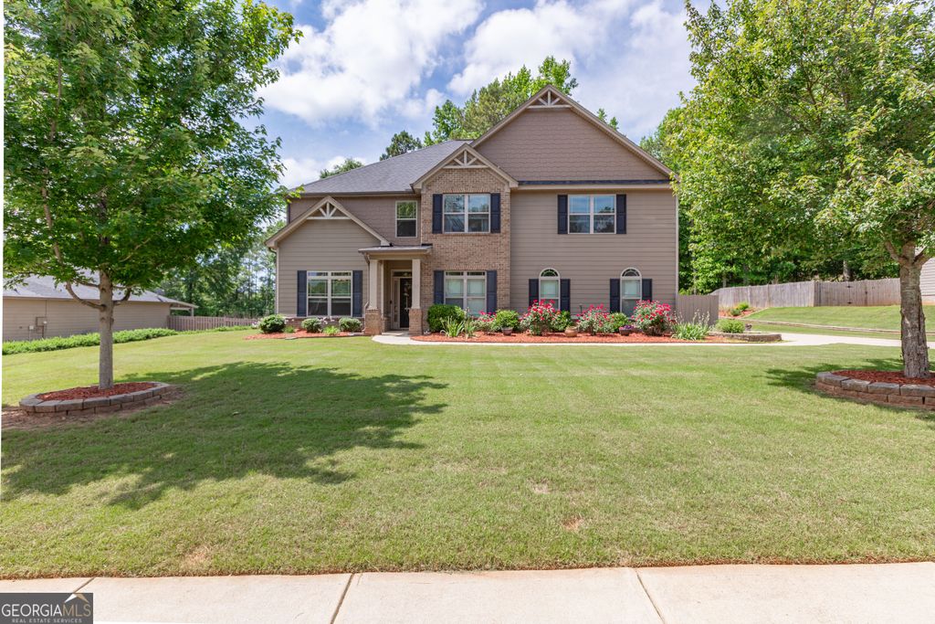 Photo of 260 Savannah Drive, Senoia, GA 30276 (MLS # 10768127)