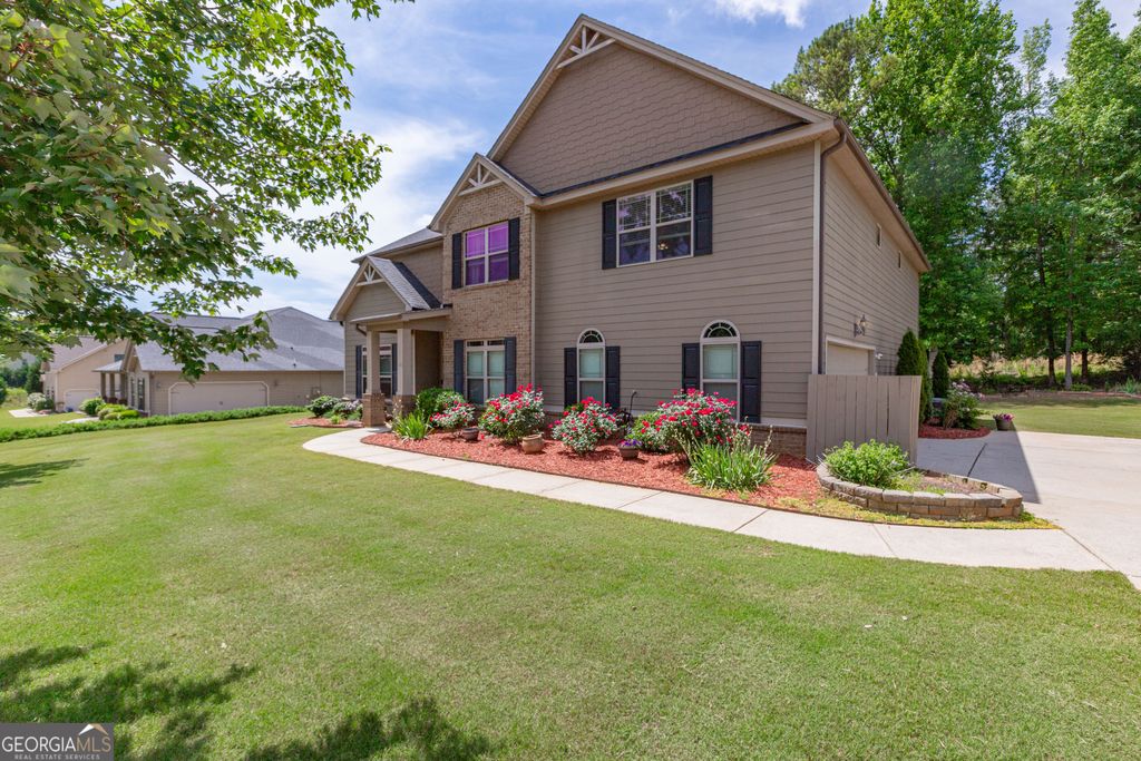 Photo of 260 Savannah Drive, Senoia, GA 30276 (MLS # 10768127)