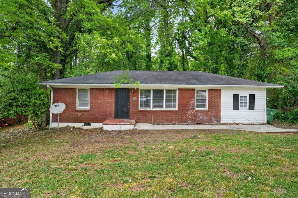 Photo of 2416 Meadow Park Drive SW, Atlanta, GA 30315 (MLS # 10737565)