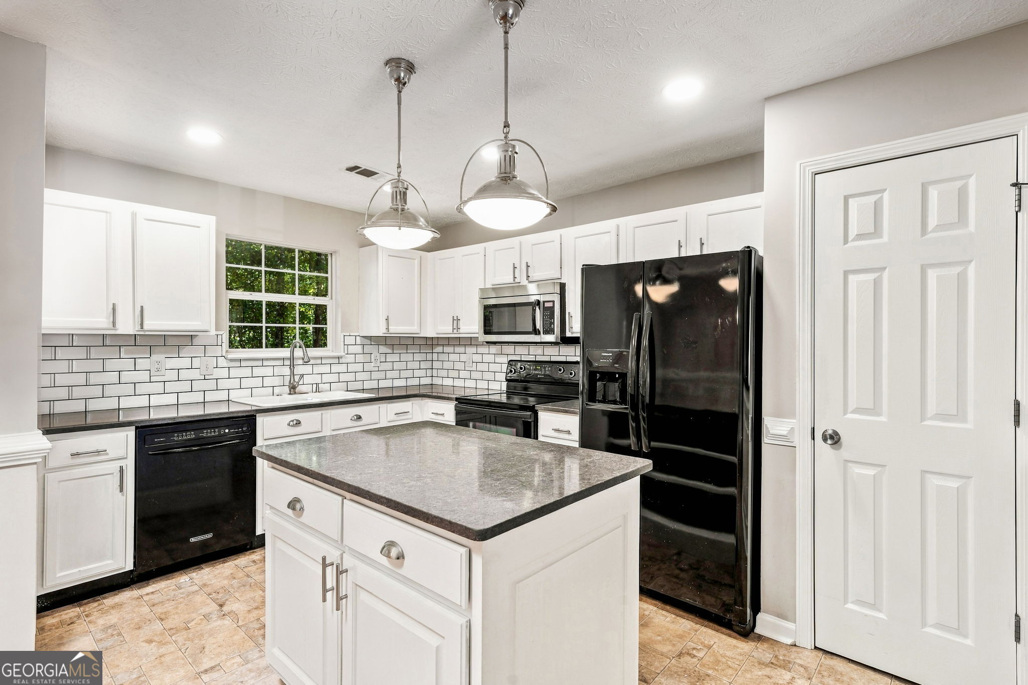 5002 Bathgate CT