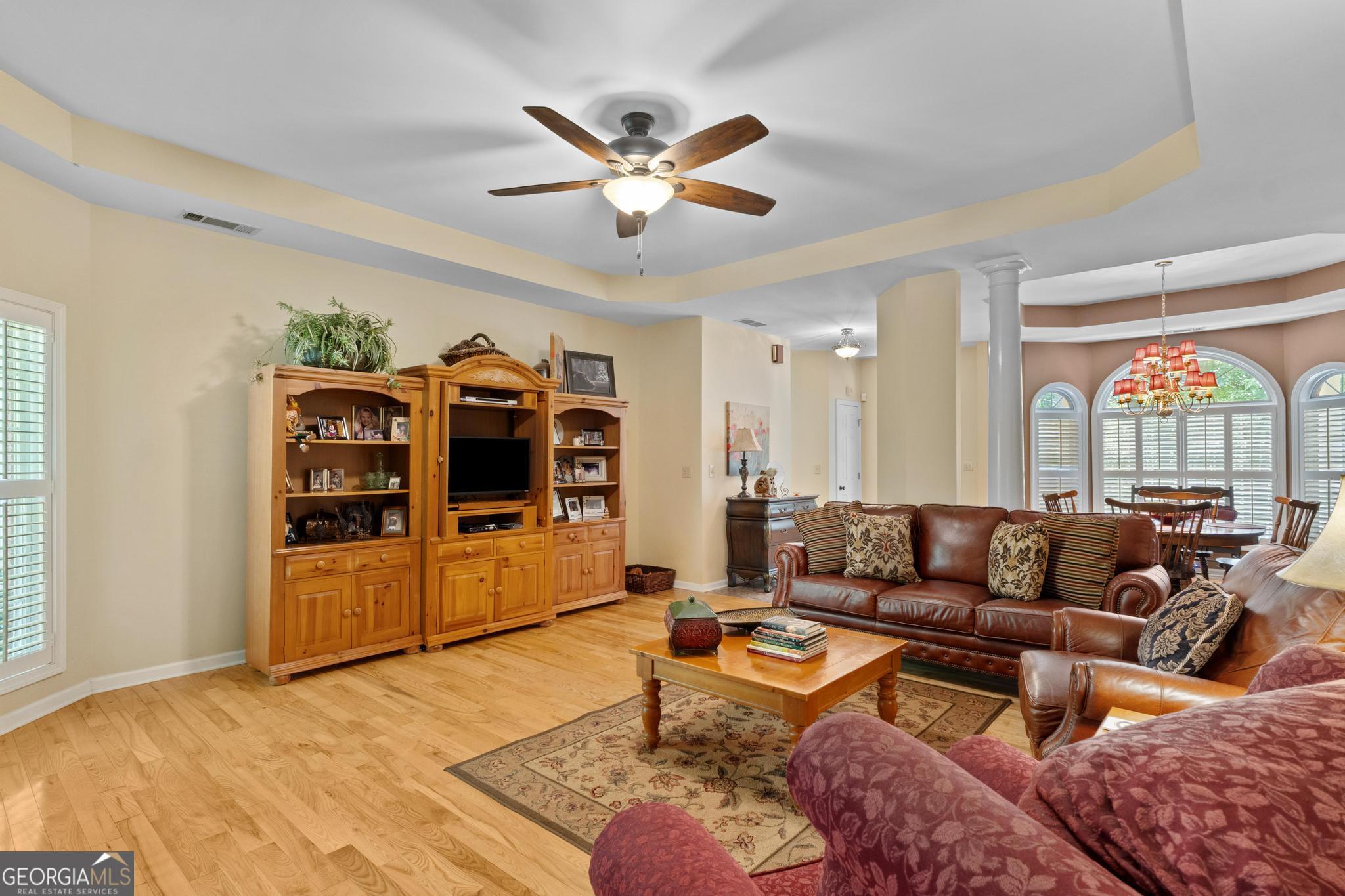 125 Allie DR