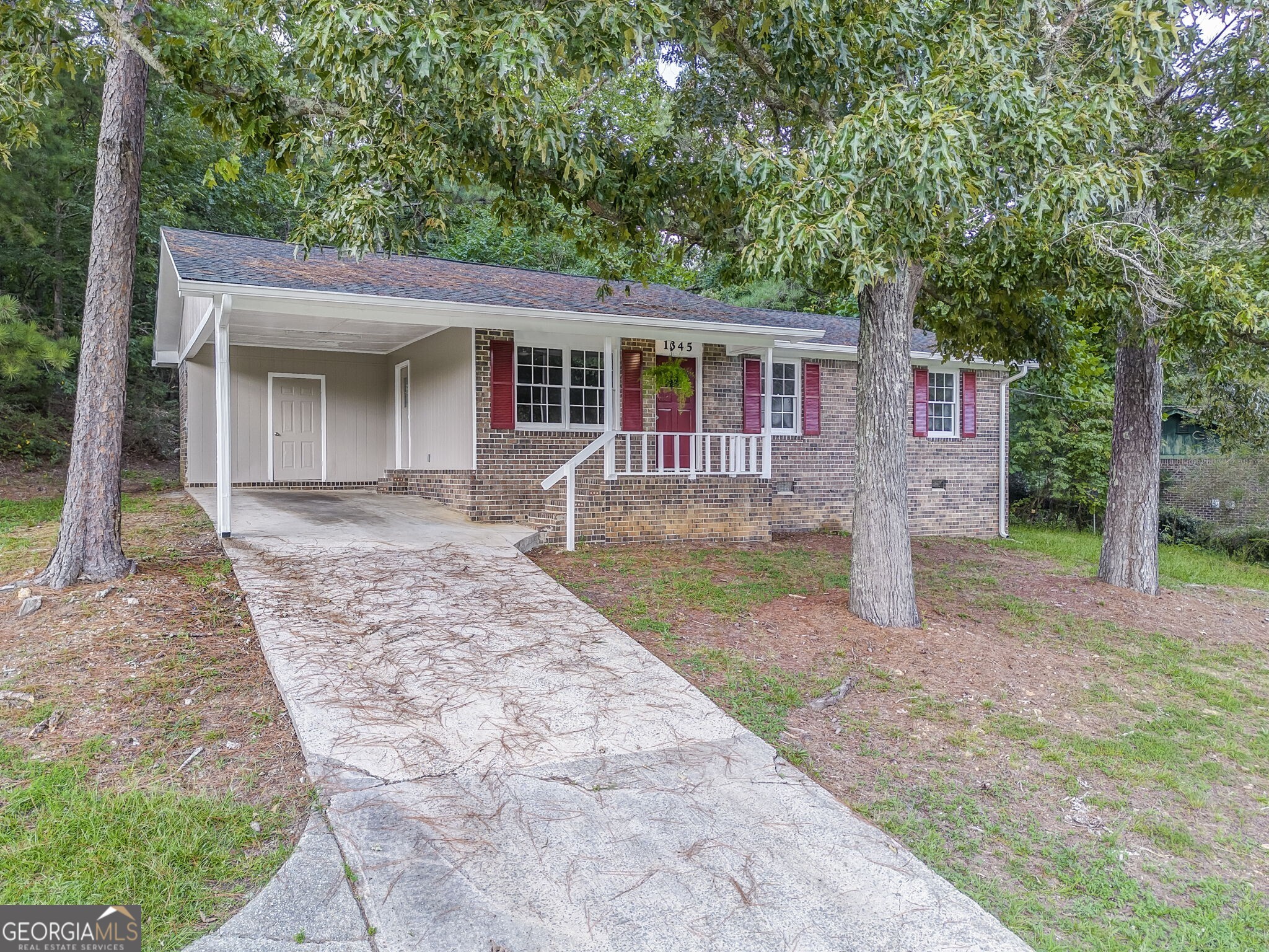 *Exquisitely Renovated Home* Every detail has been updated-- nothing was left untouched!! This stunning property features a brand new roof, cabinets, granite countertops, and luxurious life proof flooring, along with all new electrical, plumbing and appliances including a tank less hot water heater, and HVAC system. Conveniently located just off of Highway 27 and 278, you'll have quick access to anywhere you need to go, while being only minutes away from the beautiful Silver Comet Trail and historical downtown Cedartown. Move-in ready and designed for comfort, this home blends style function, and unbeatable locations.