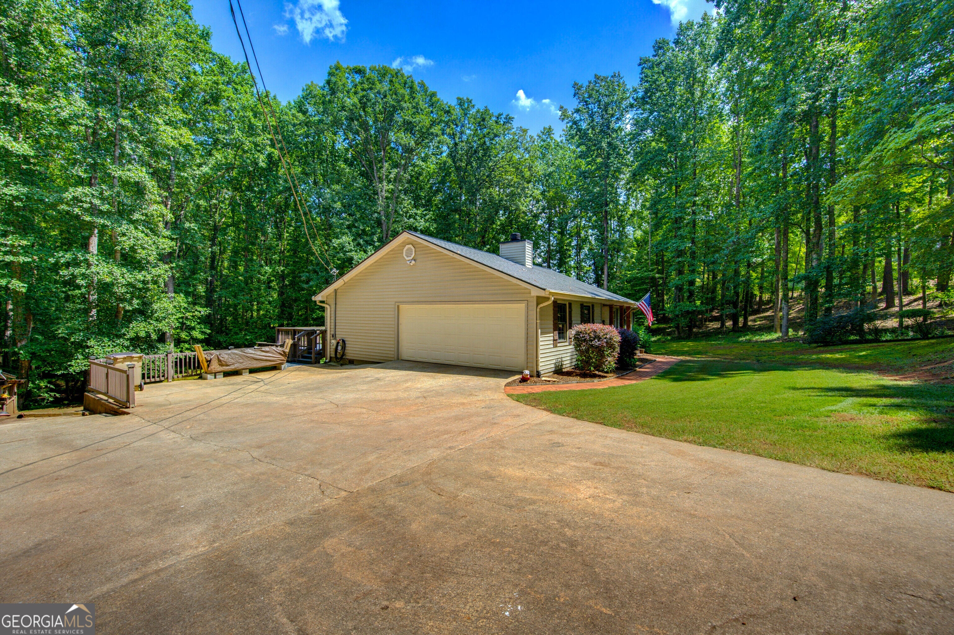 3744 Tanners Mill RD