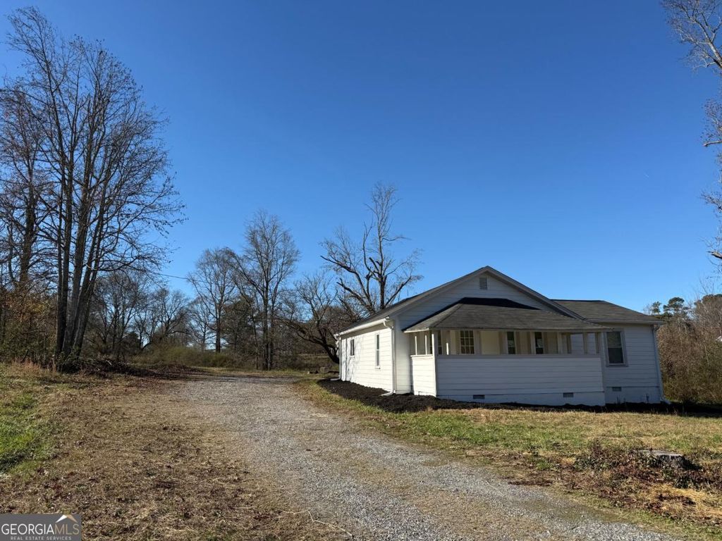 Photo of 3915 Dahlonega Highway, Cumming, GA 30028 (MLS # 10650671)