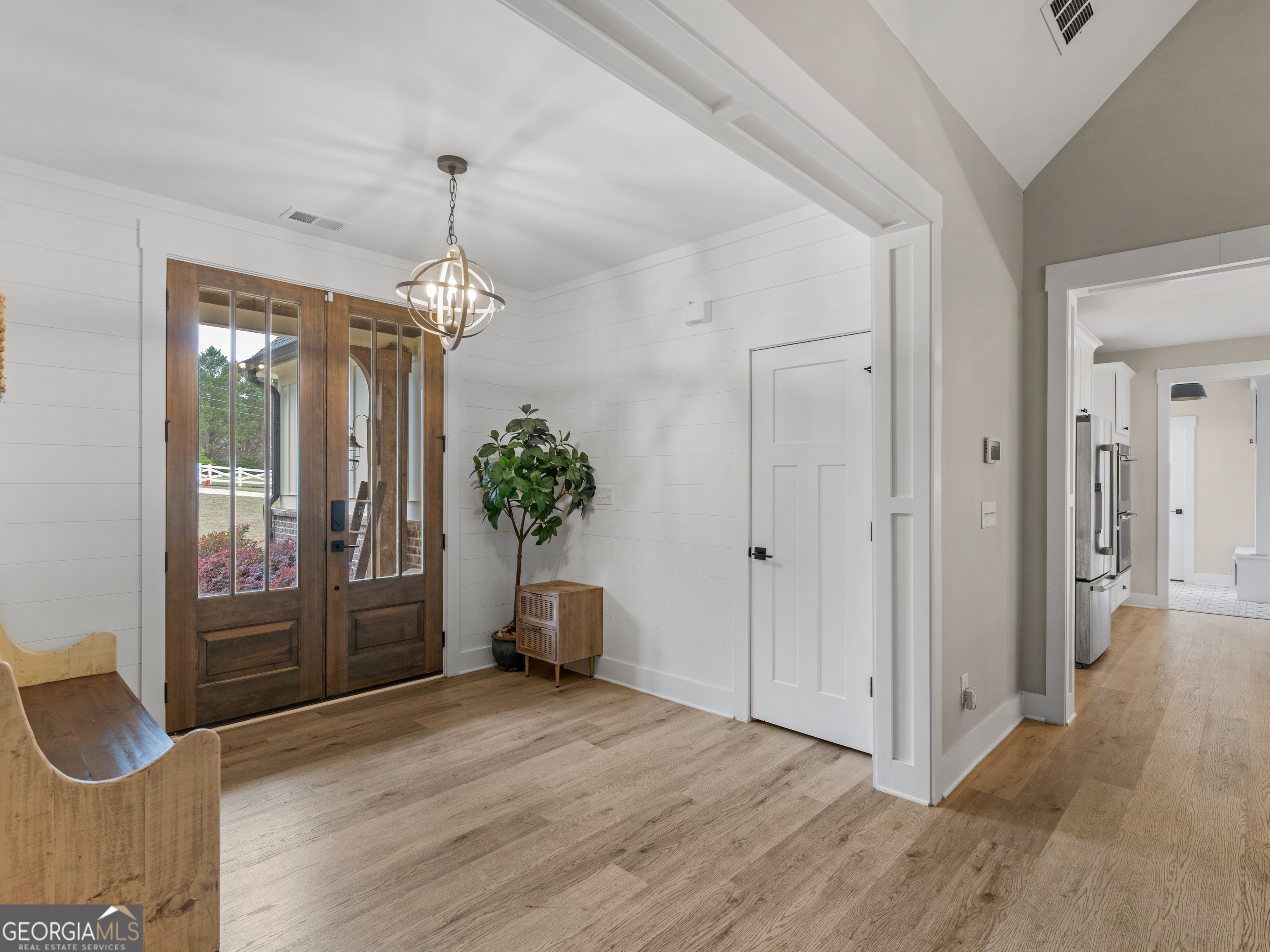 319 S Mount Carmel RD