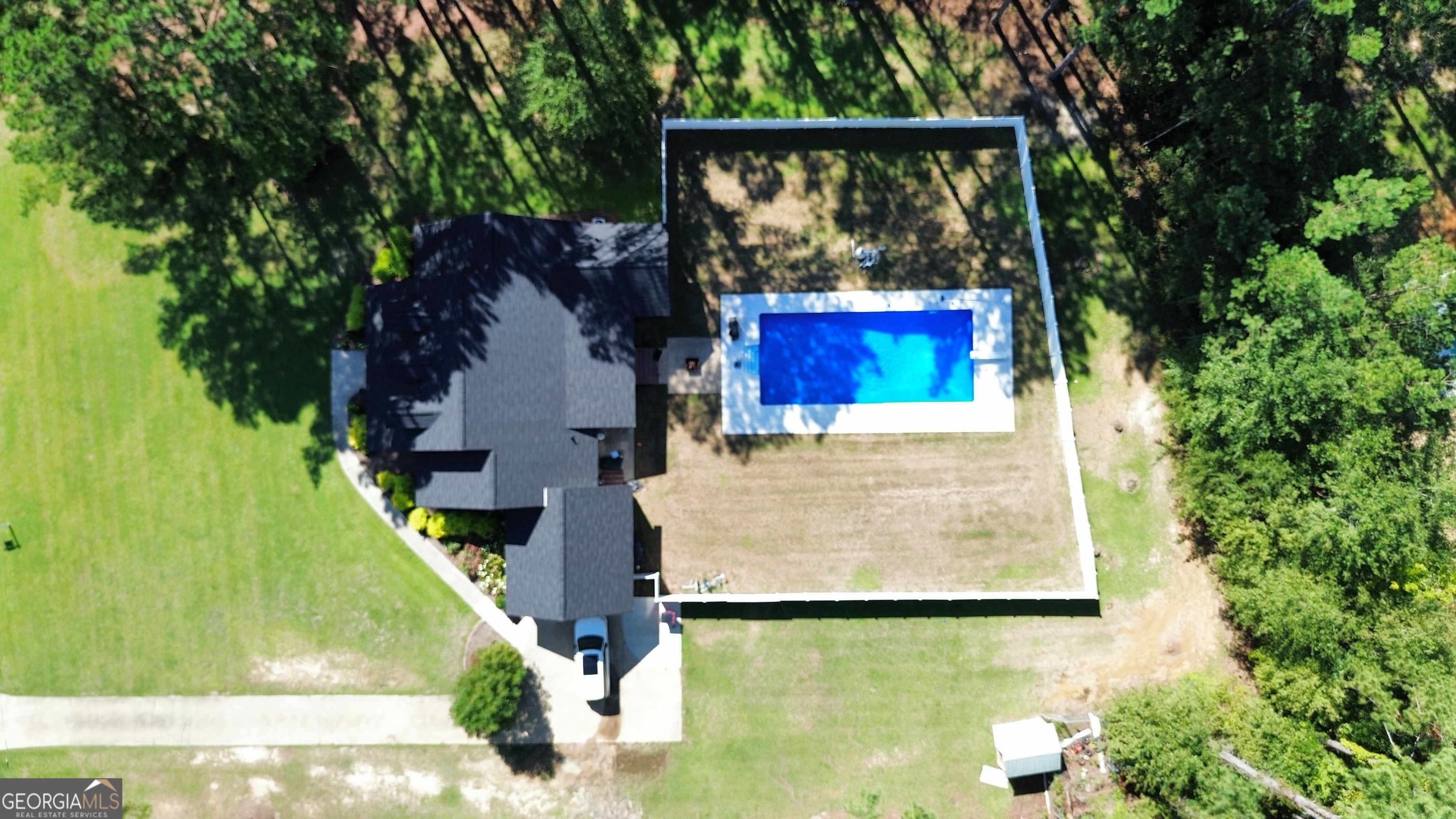 540 Pinegrove DR