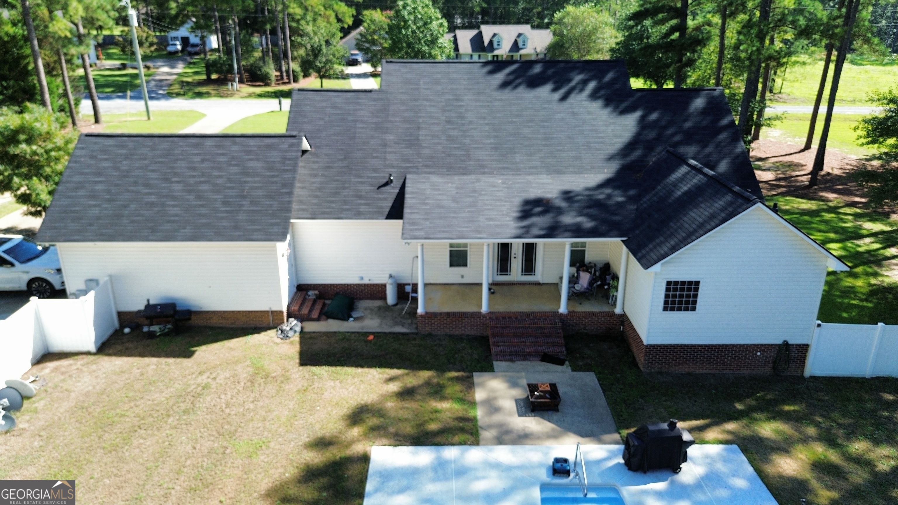 540 Pinegrove DR