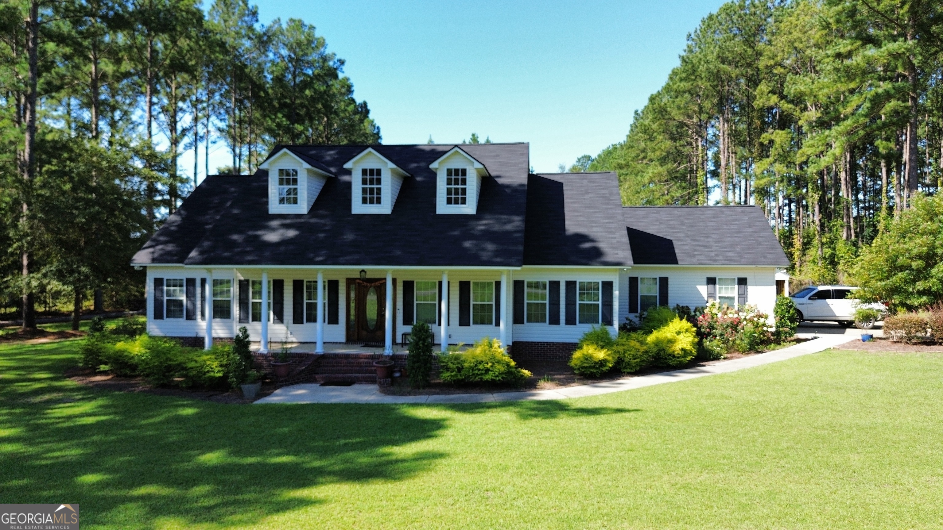 540 Pinegrove DR