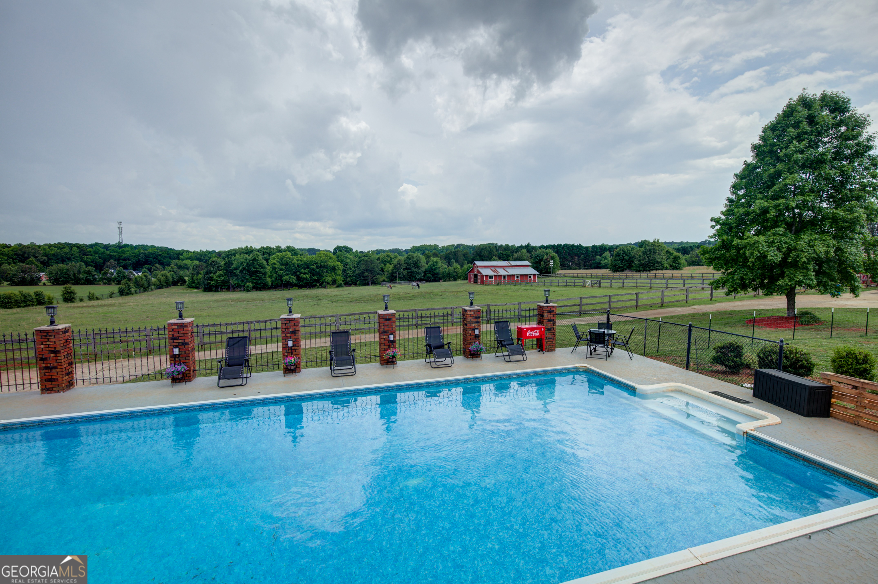 335 Old Farm RD