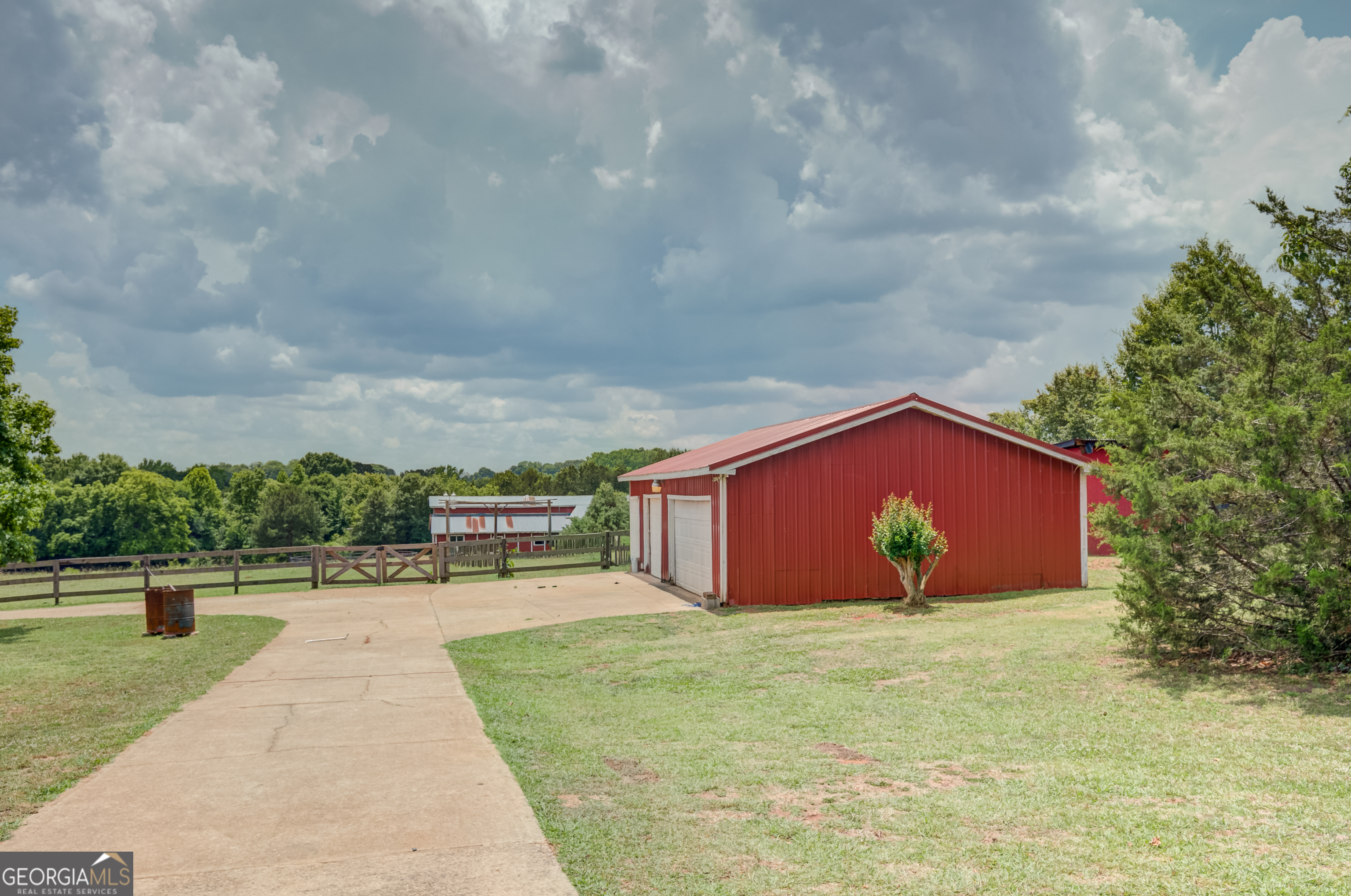 335 Old Farm RD