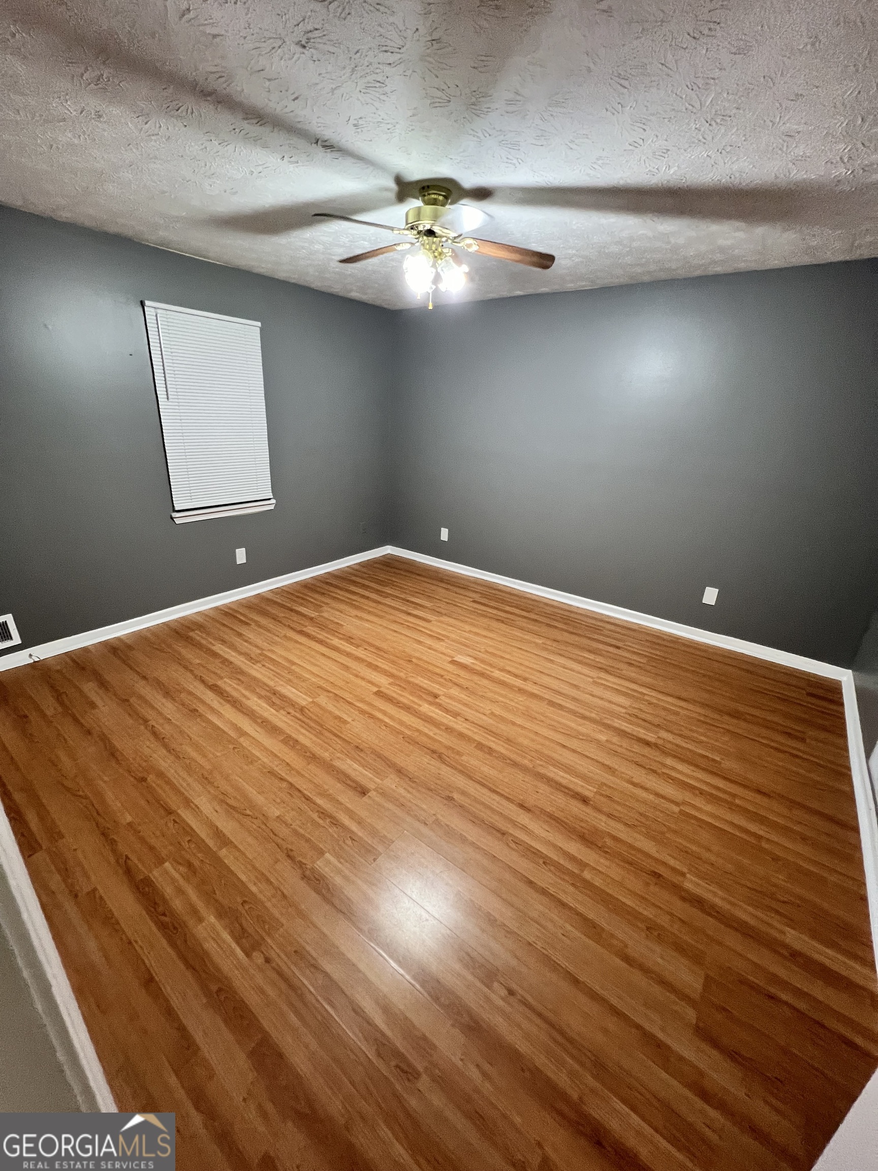 3153 Dove CT