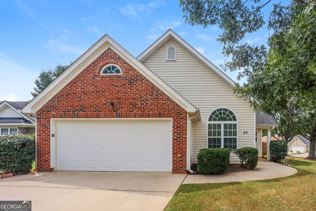 Photo of 40 Belltree Circle, Newnan, GA 30265 (MLS # 10741898)