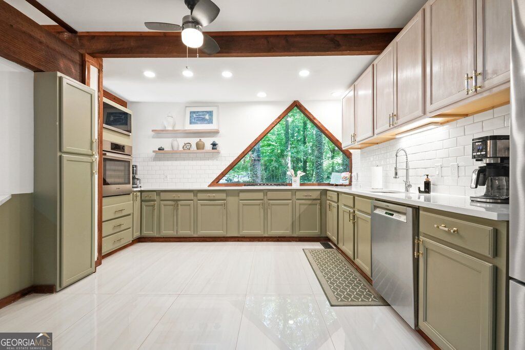 2965 Pond View CT