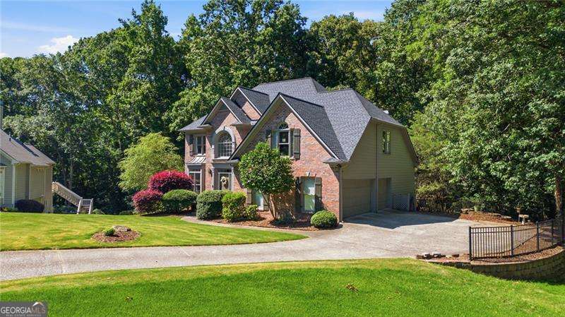 835 Forestwalk DR