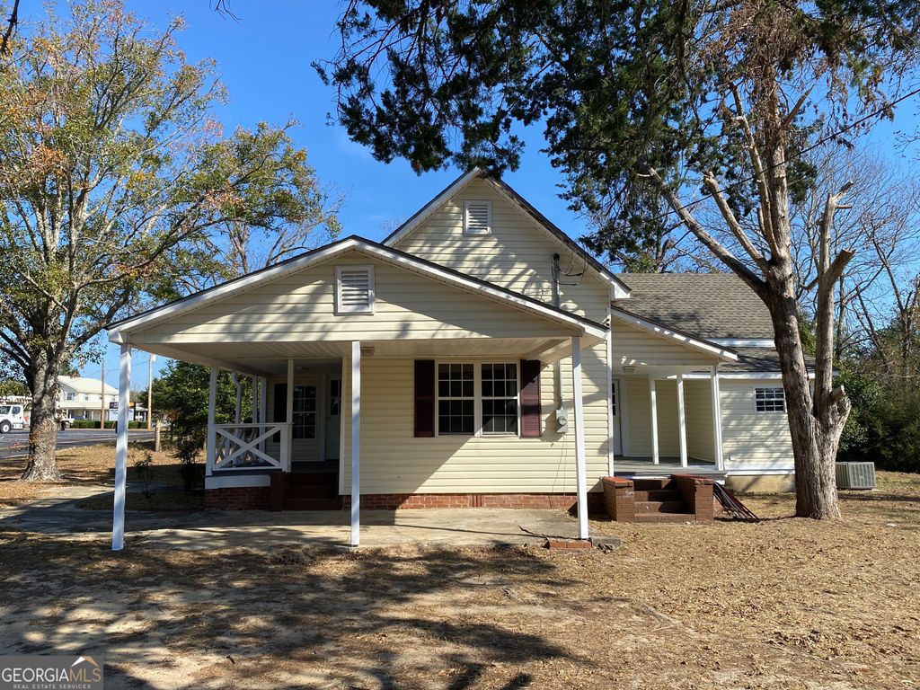 Photo of 1005 Pleasant Springs Church Road, East Dublin, GA 31027 (MLS # 10650480)