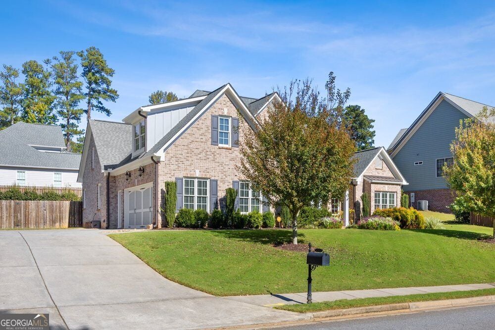 Photo of 4742 W Lakeshore Drive, Acworth, GA 30101 (MLS # 10879661)