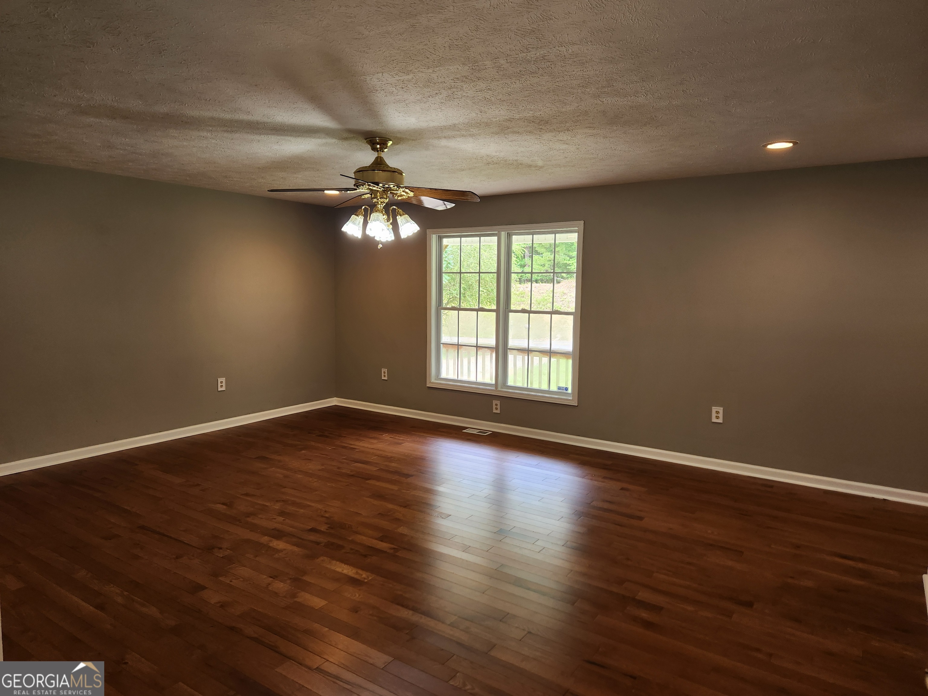 1077 Moran Lake RD NE