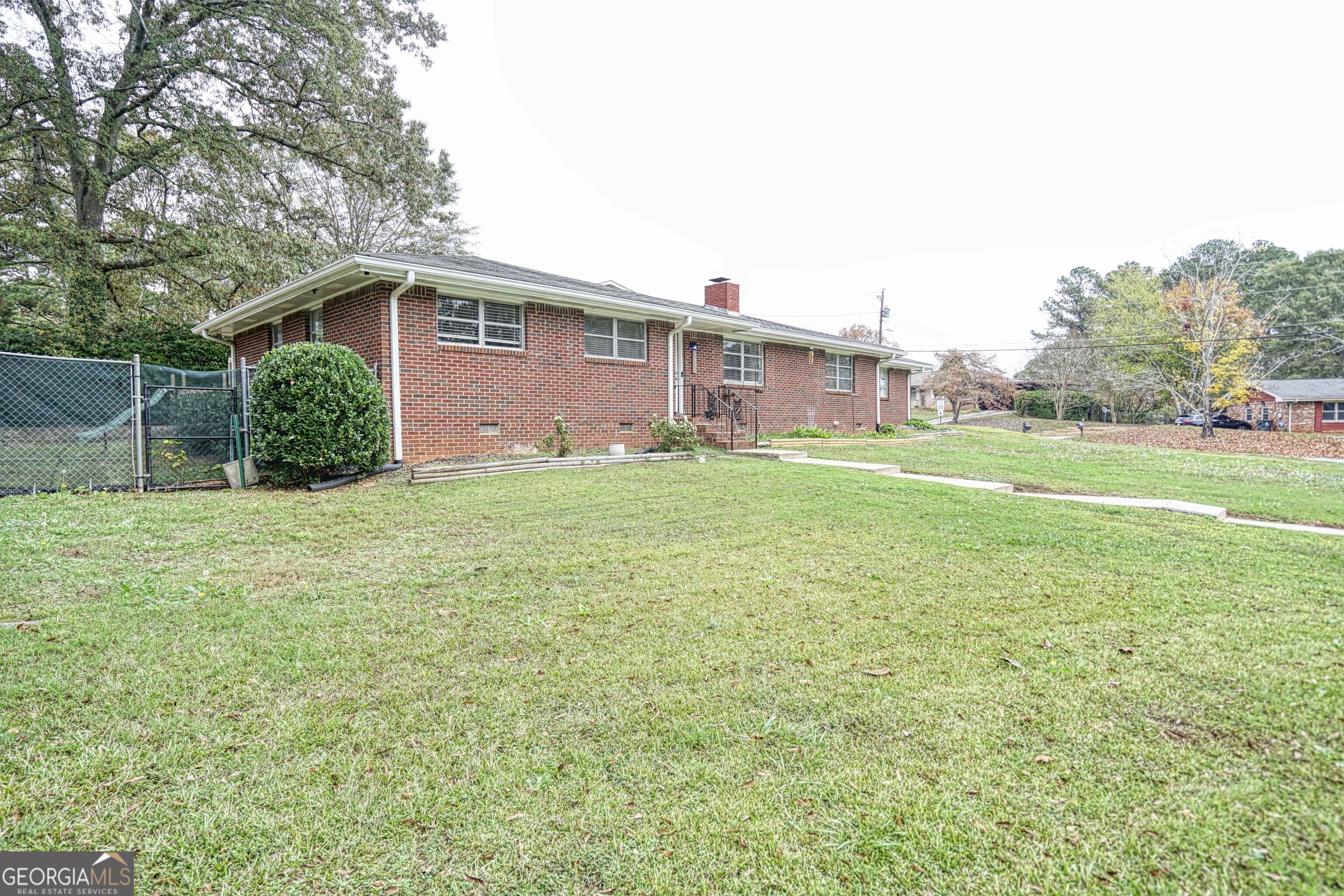 680 Sherwood DR