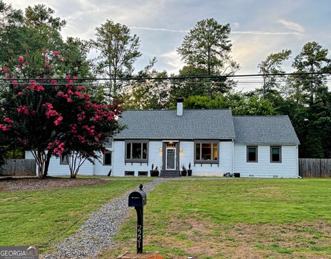 Photo of 2221 Highview Road SW, Atlanta, GA 30311 (MLS # 10622938)
