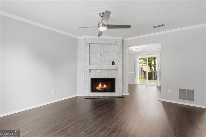 2911 Aspen Woods Entry