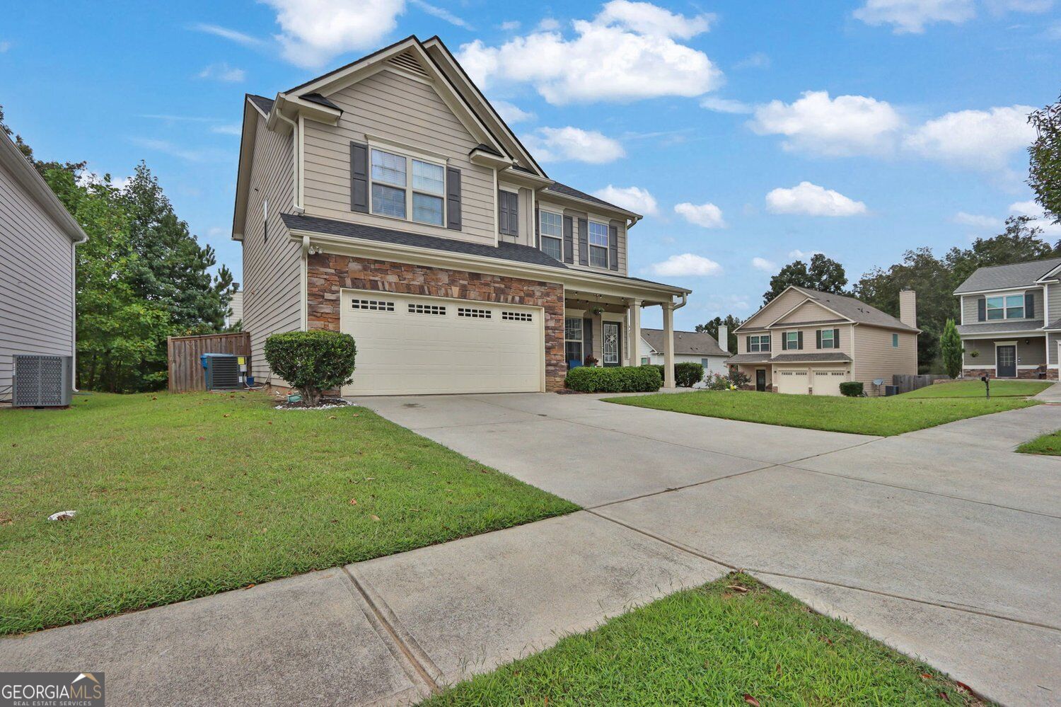 860 Pine Arbor LN