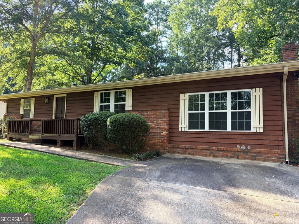Photo of 861 Eva Kennedy Road, Suwanee, GA 30024 (MLS # 10824755)