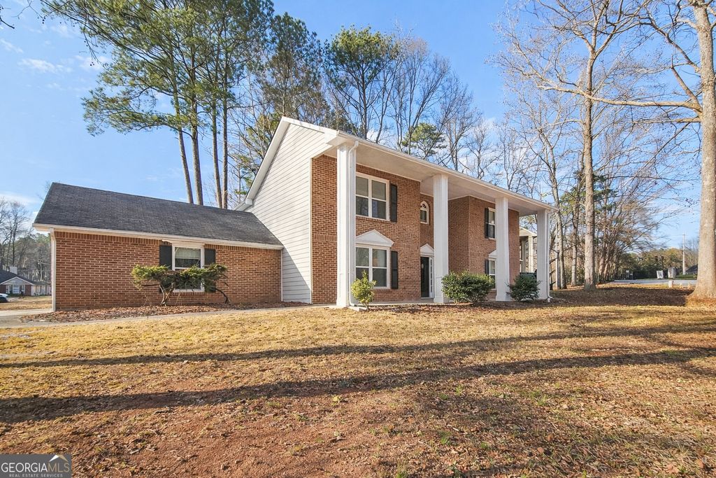 Photo of 1075 To Lani Drive, Stone Mountain, GA 30083 (MLS # 10696887)