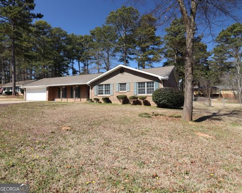 A home in Ellenwood