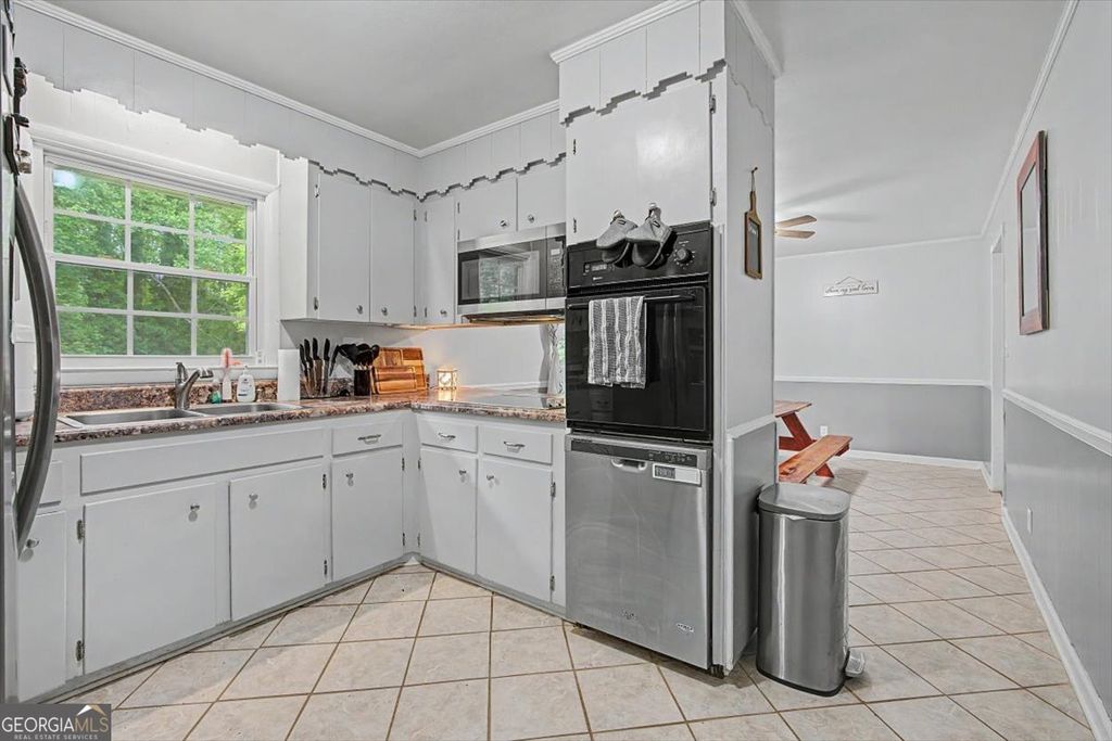 Photo of 98 James Street, Tallapoosa, GA 30176 (MLS # 10765842)