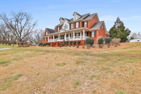 A home in Thomaston