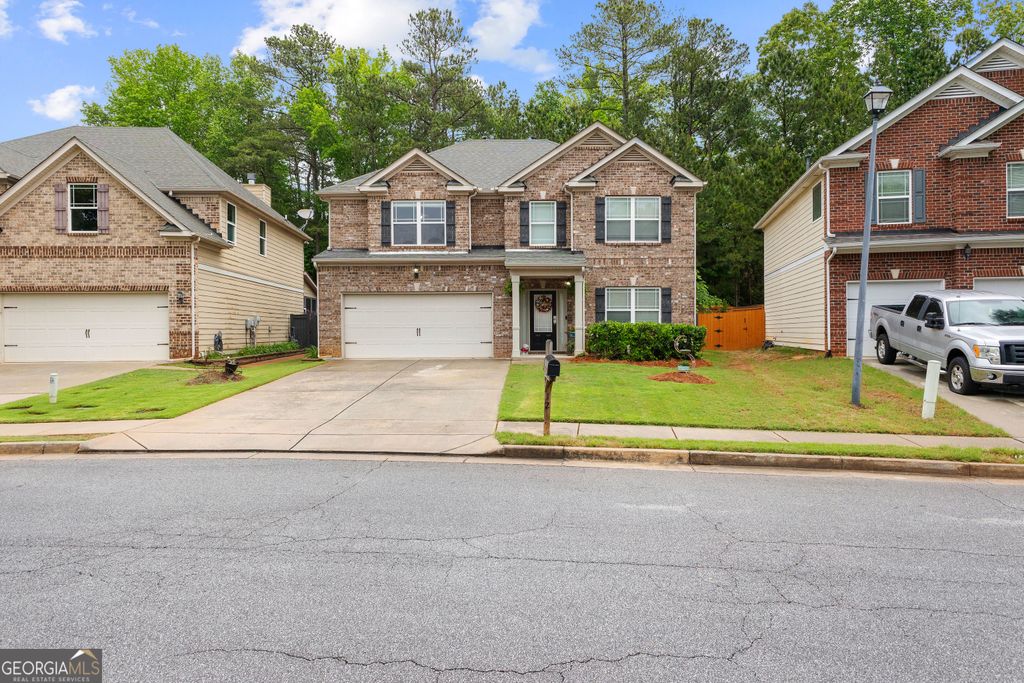 Photo of 12 Seville Court, Newnan, GA 30263 (MLS # 10781386)