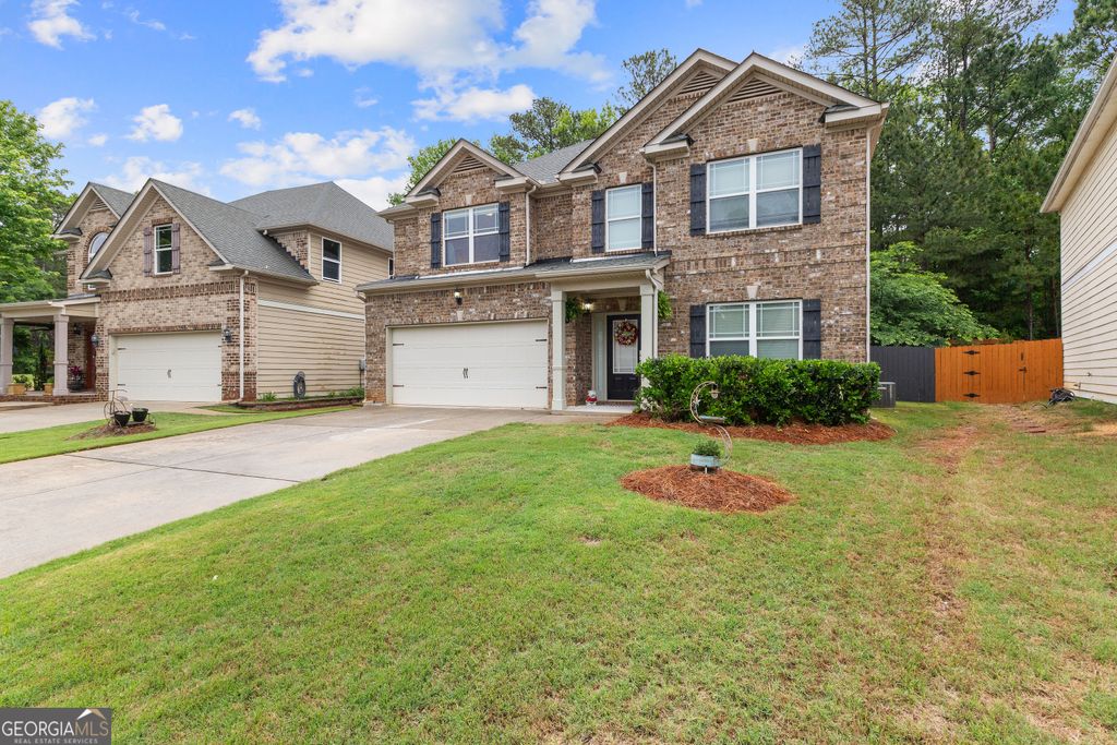 Photo of 12 Seville Court, Newnan, GA 30263 (MLS # 10781386)