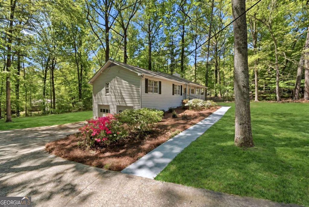 Photo of 3215 Battle Field Way NW, Marietta, GA 30064 (MLS # 10732022)