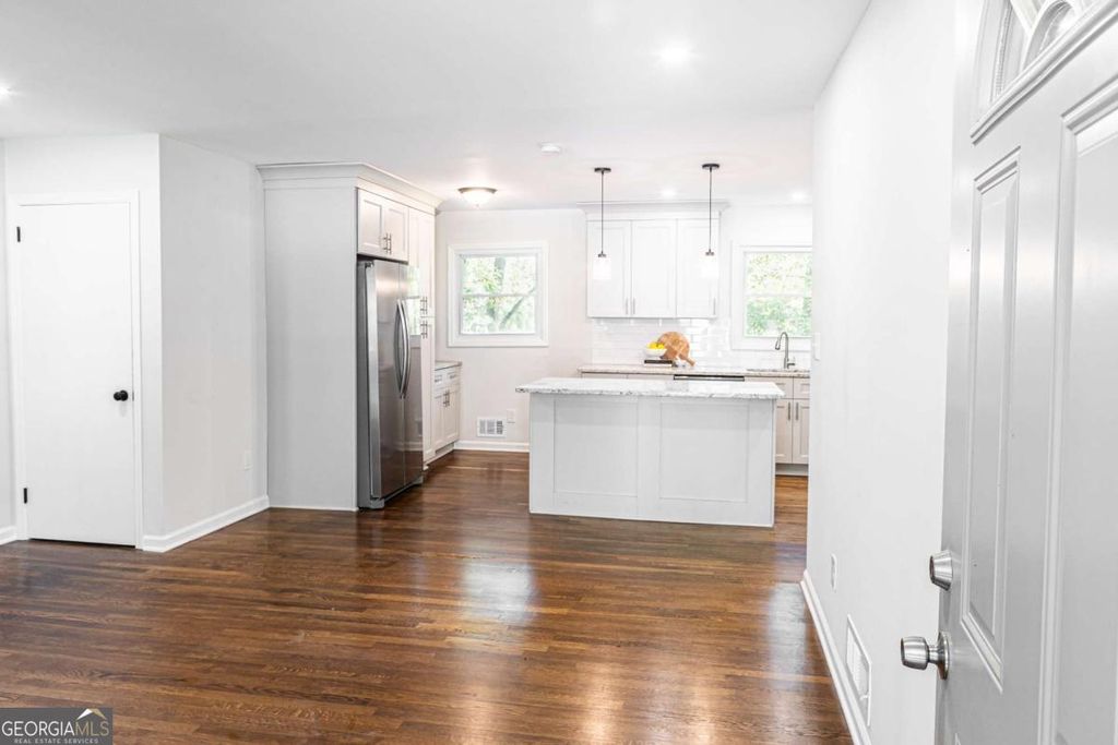 Photo of 1703 Barrett Drive NW, Atlanta, GA 30318 (MLS # 10740136)