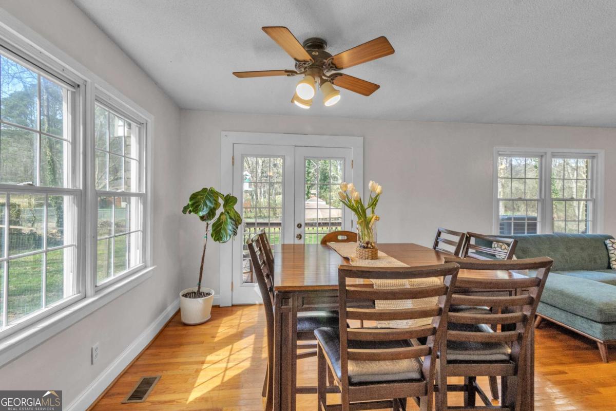 405 STRAWBERRY LANE SE LINDALE