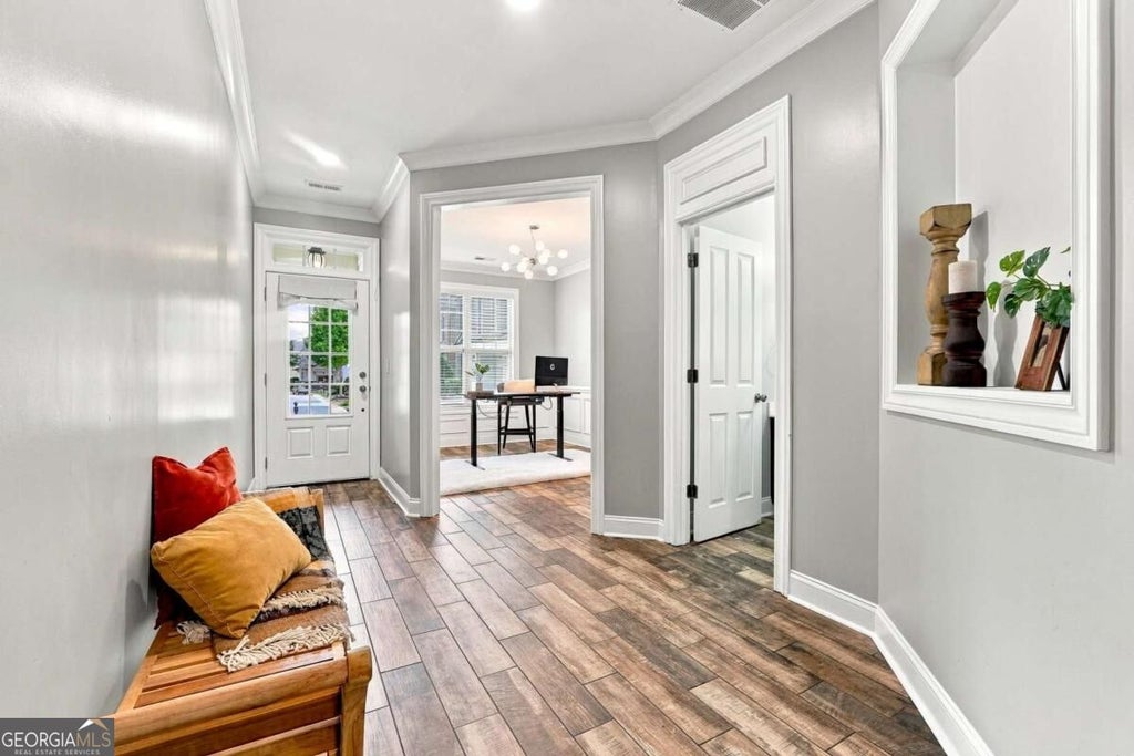 Photo of 7190 Jamestown Drive, Alpharetta, GA 30005 (MLS # 10848274)