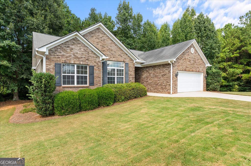 Photo of 112 Orion Ter, Carrollton, GA 30117 (MLS # 10832490)