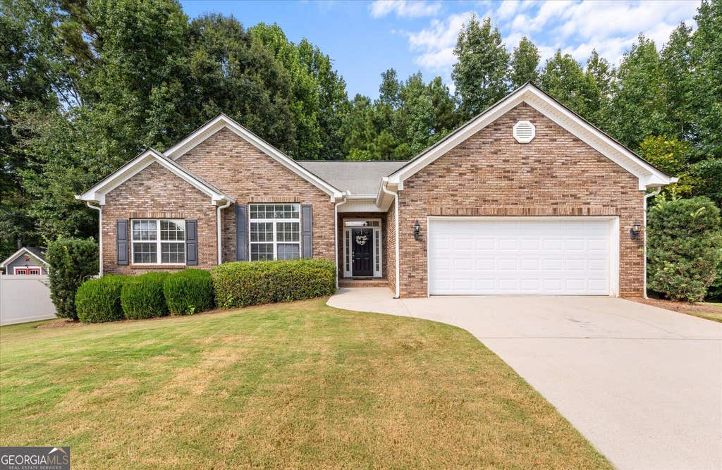 Photo of 112 Orion Ter, Carrollton, GA 30117 (MLS # 10832490)