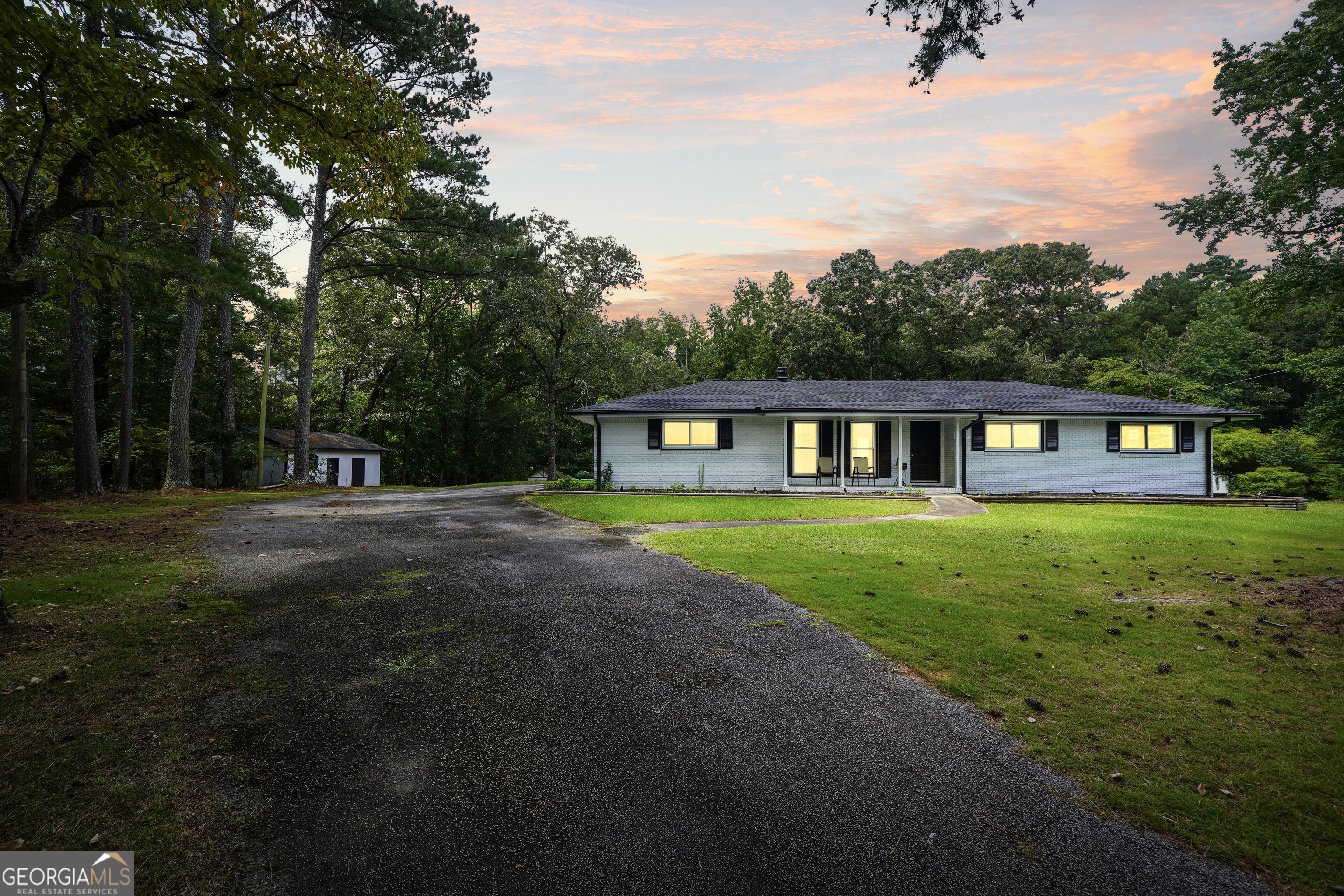 205 Elliott RD