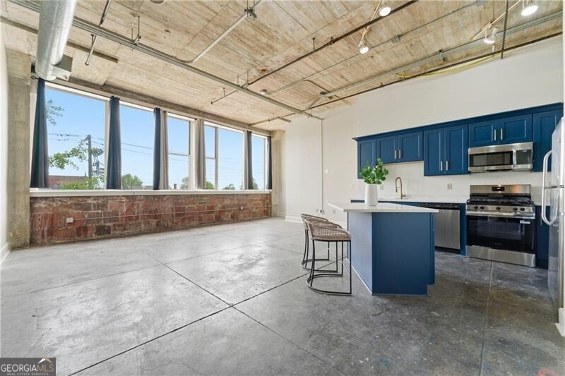 505 Whitehall ST SW 301