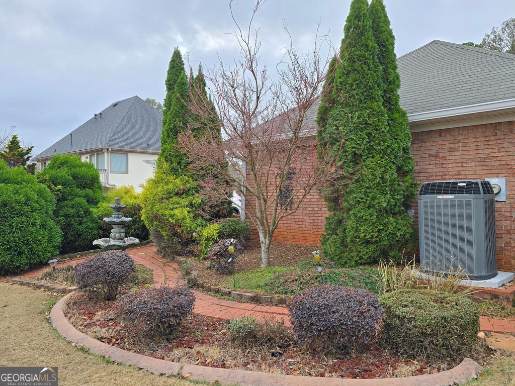 Photo of 65 Wyngate Drive, Newnan, GA 30265 (MLS # 10662240)