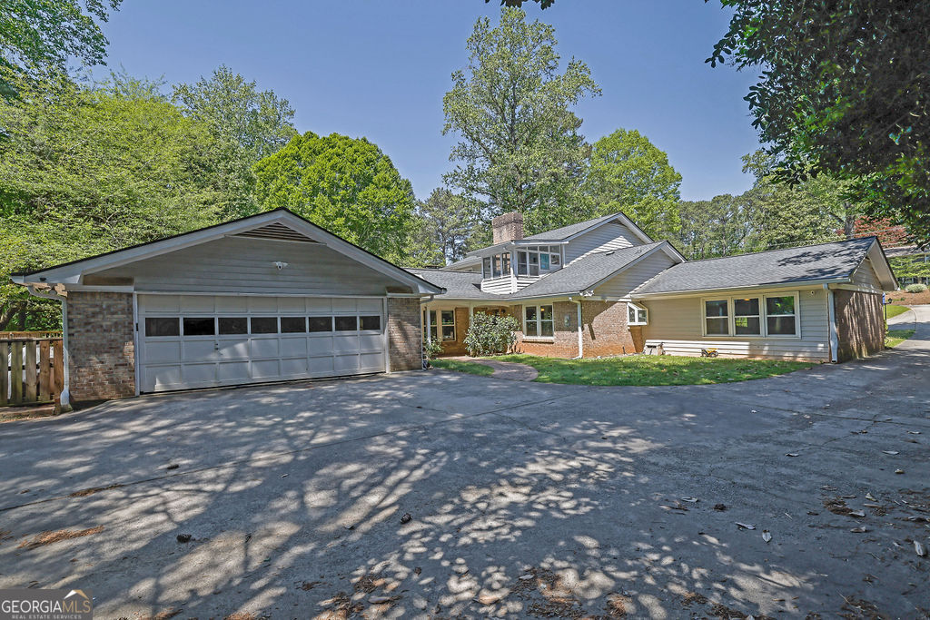 3563 Castleridge DR