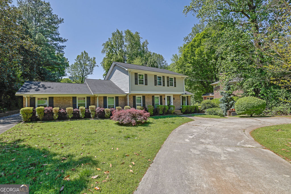3563 Castleridge DR