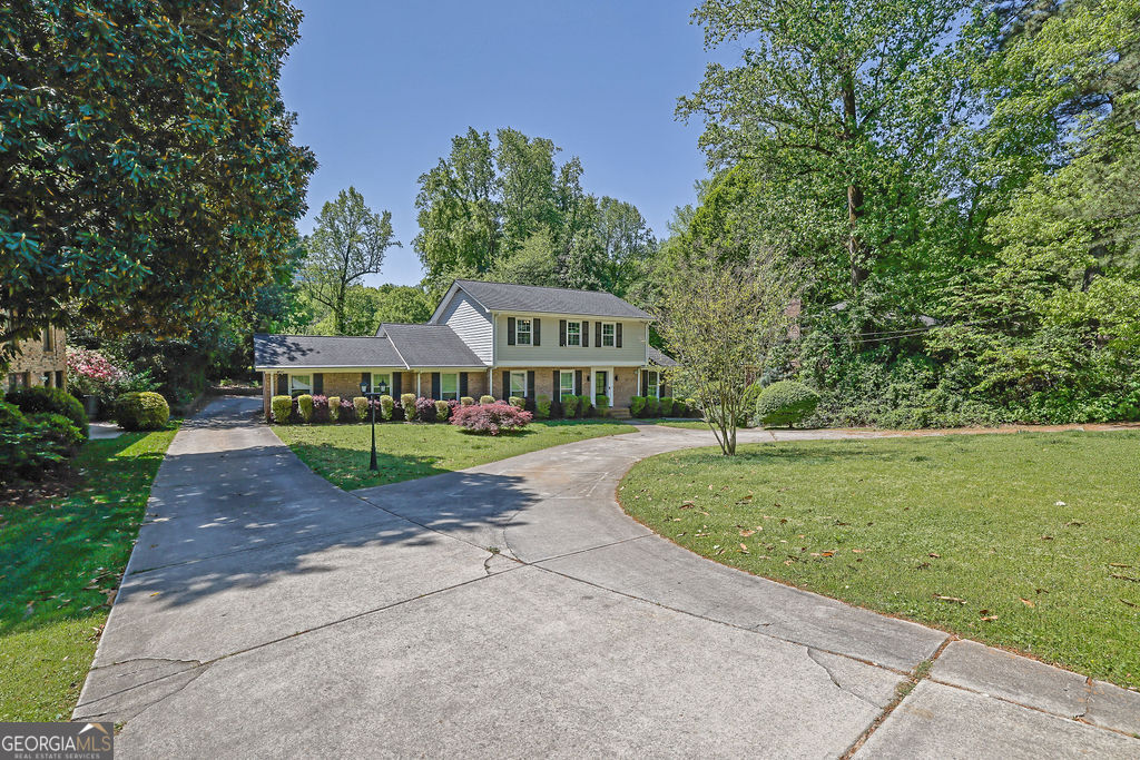 3563 Castleridge DR