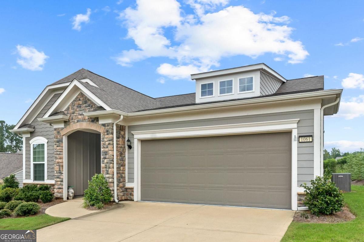 1061 Little Shoals RD
