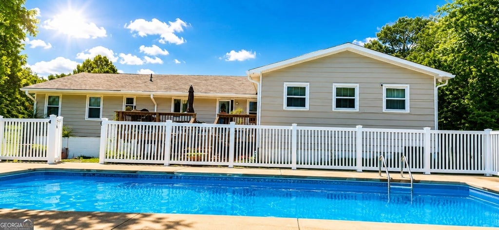 Photo of 110 Point View Court, Tyrone, GA 30290 (MLS # 10799188)
