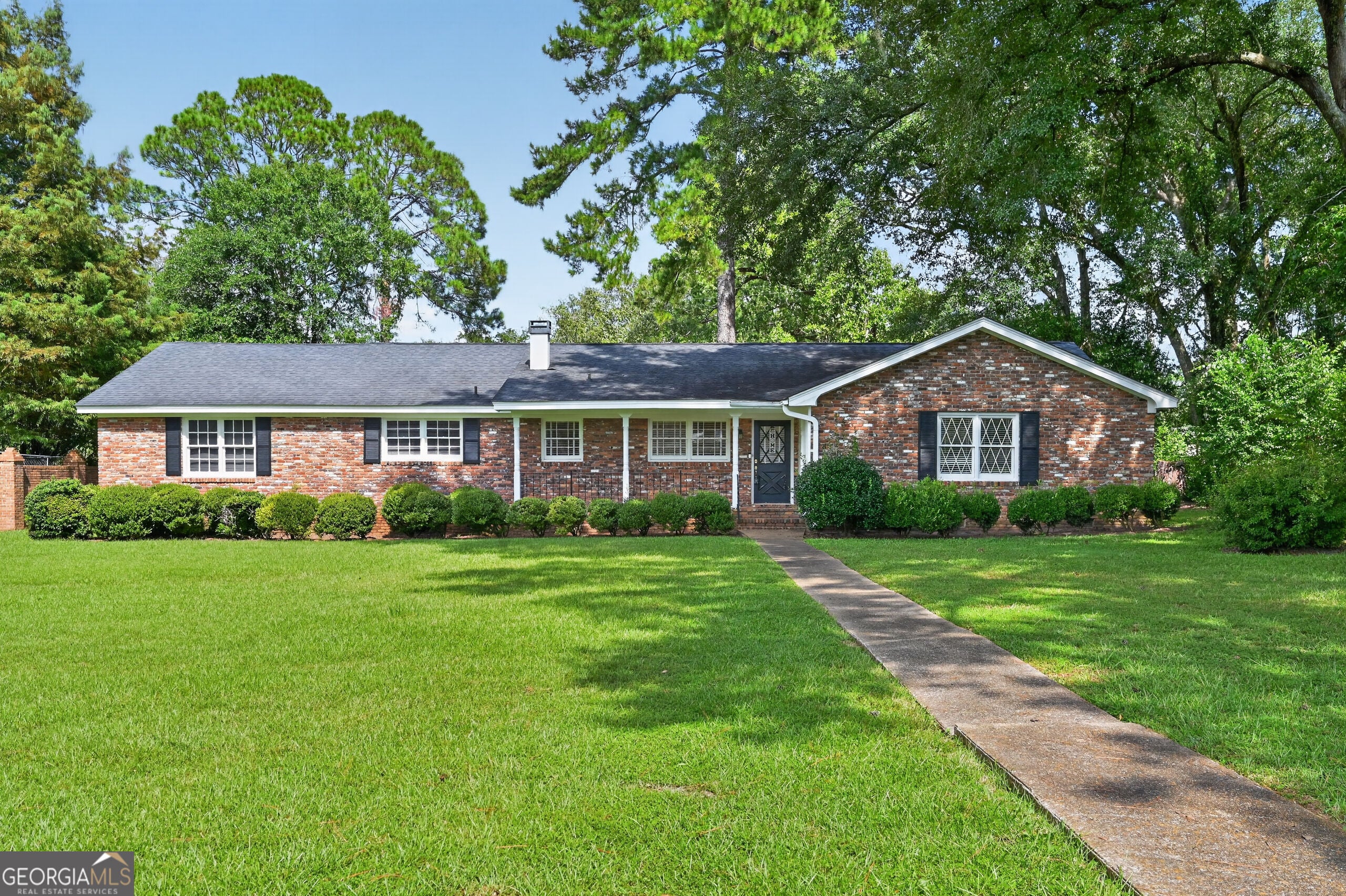 1629 Lowell LN
