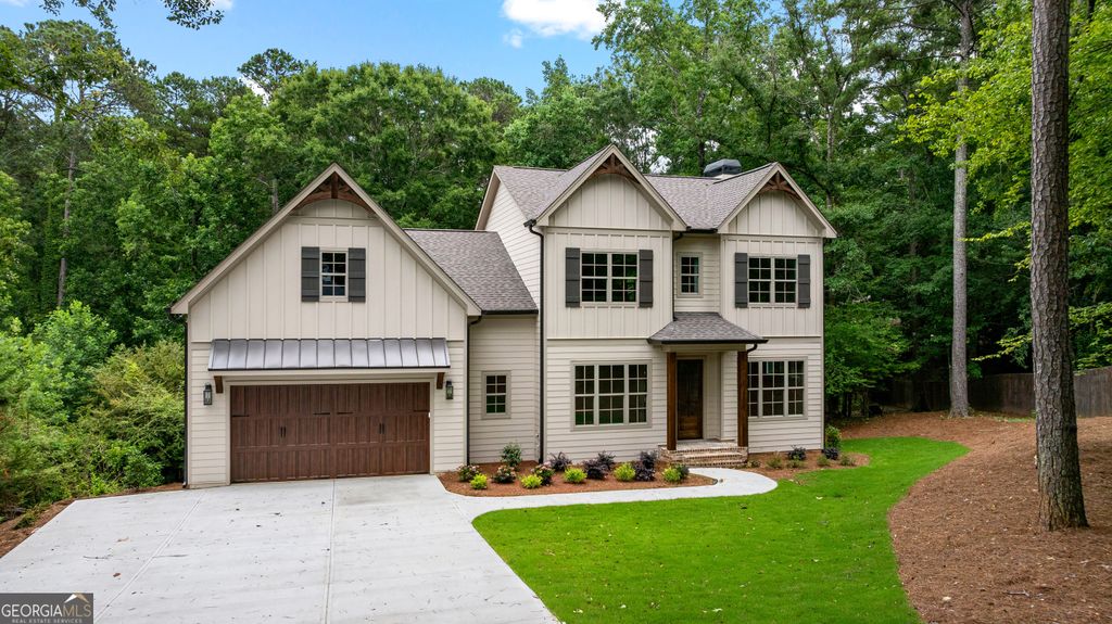 Photo of 118 Sunny Point Circle, Lagrange, GA 30240 (MLS # 10789634)