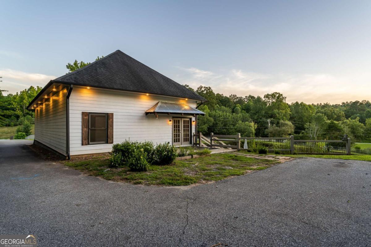 2637 River RD