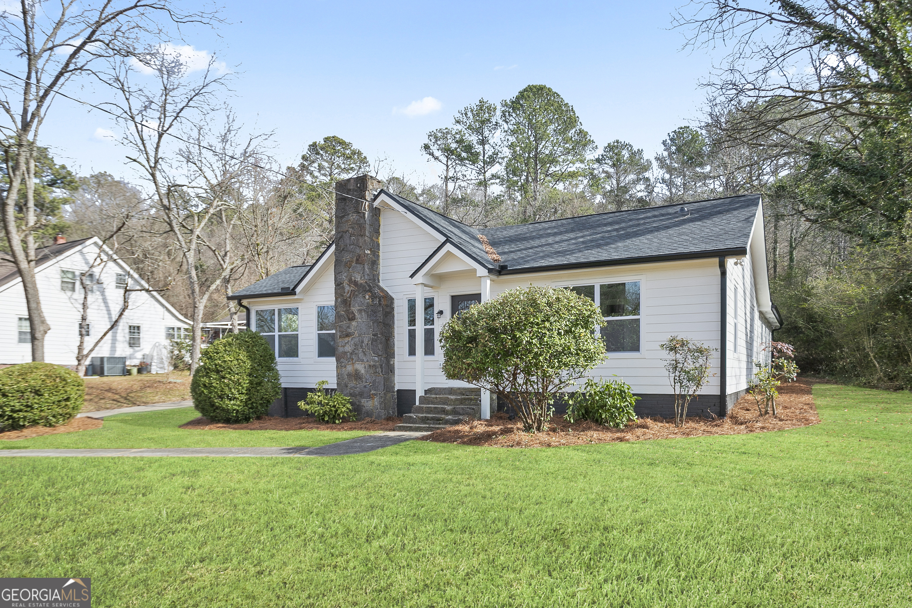 25 Blacks Bluff RD SW